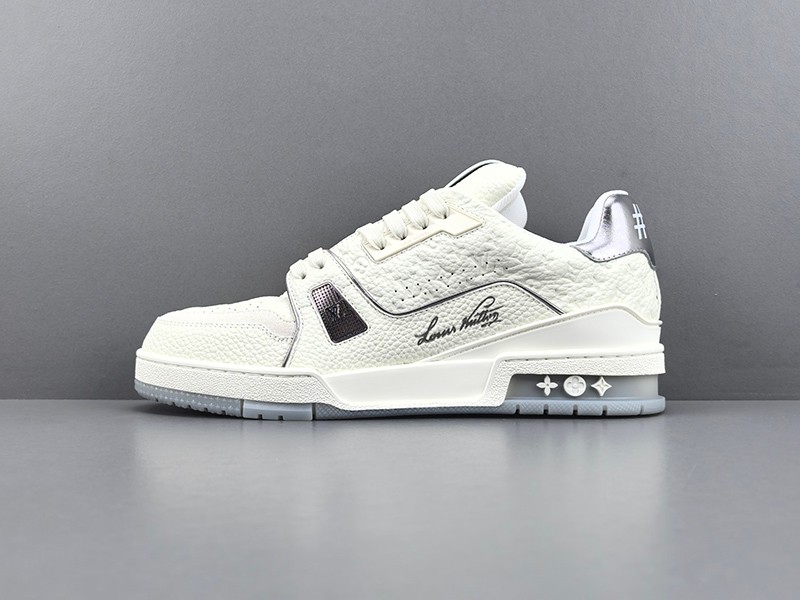 LV Trainer Sneaker 098