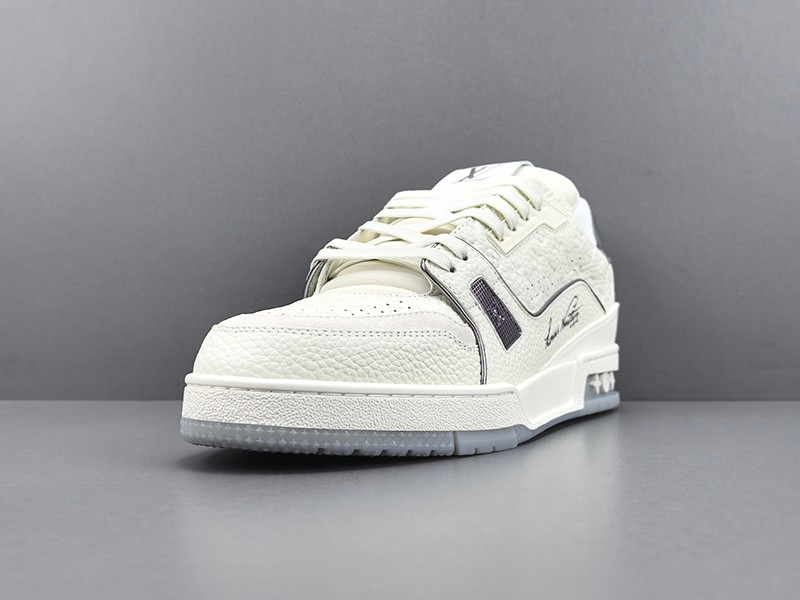LV Trainer Sneaker 098