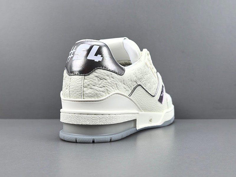 LV Trainer Sneaker 098