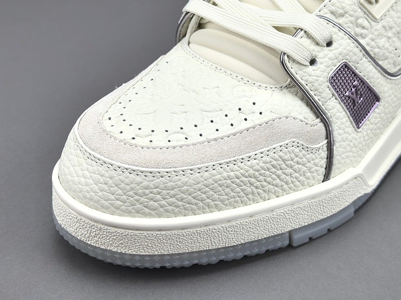 LV Trainer Sneaker 098