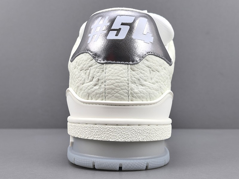 LV Trainer Sneaker 098