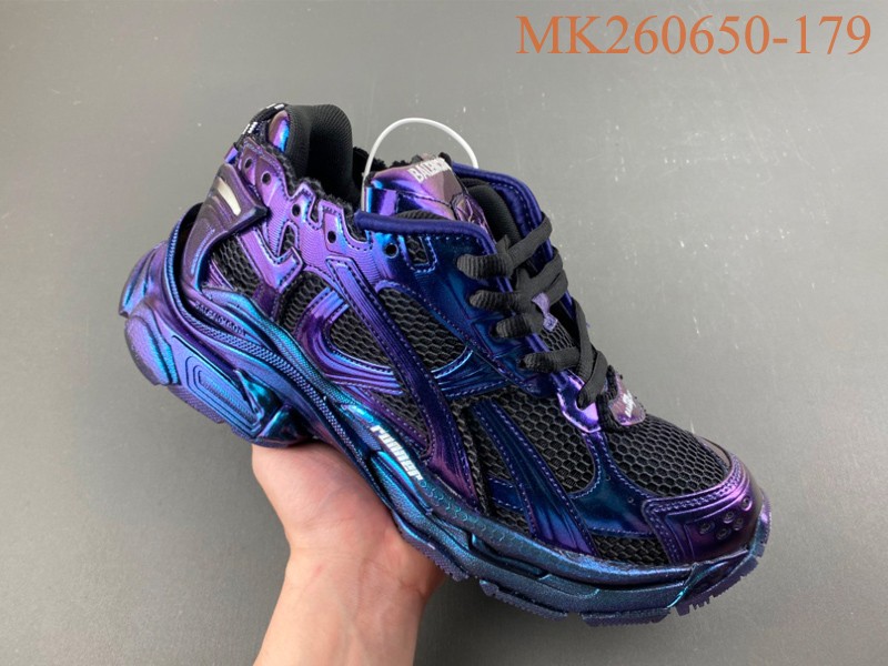 Balenciaga 7.5 Sneaker 044