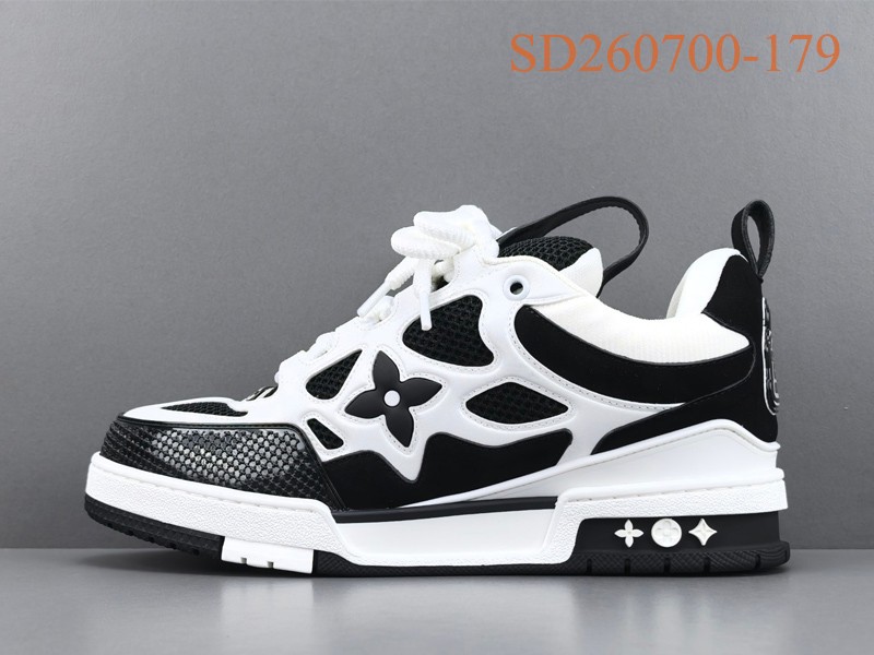 LV Trainer Sneaker 086