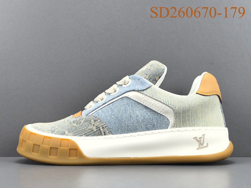 LV Trainer Sneaker 091