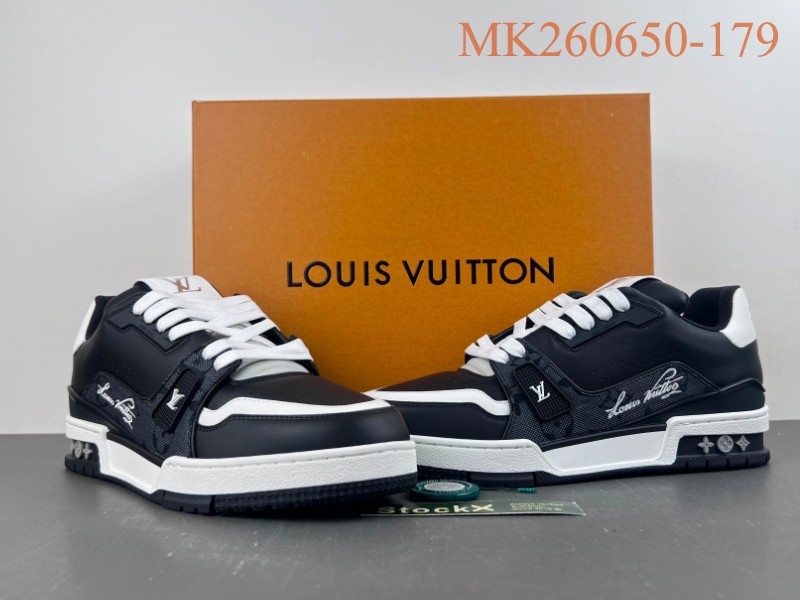LV Trainer Sneaker X2 083