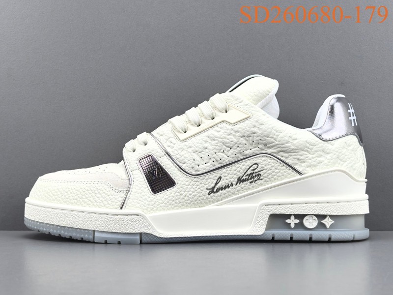 LV Trainer Sneaker 098