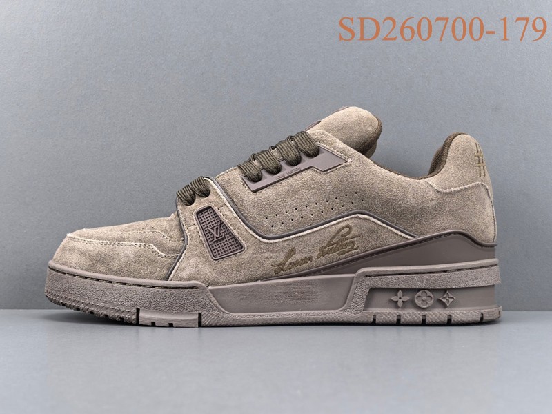 LV Trainer Sneaker 089