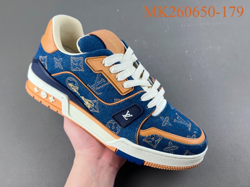 LV Trainer Sneaker X2 084