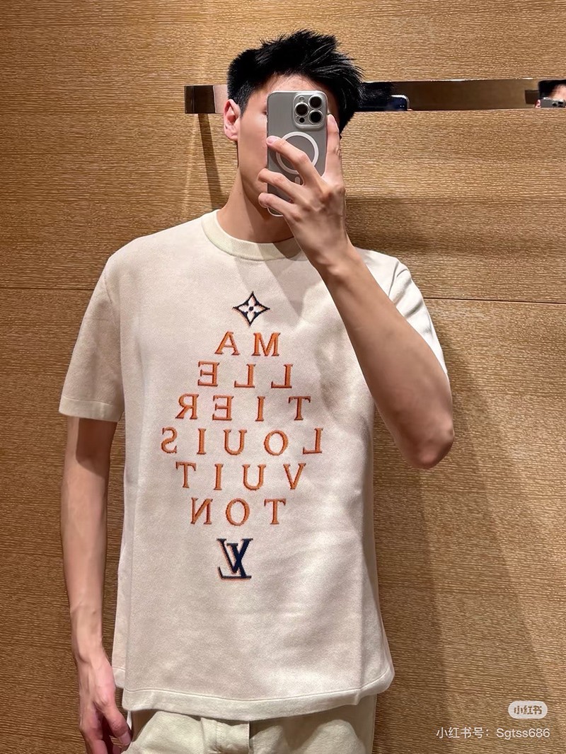 LV T-shirt 074