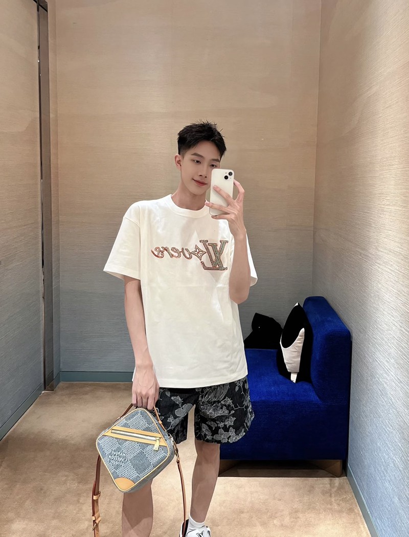 LV T-shirt 084