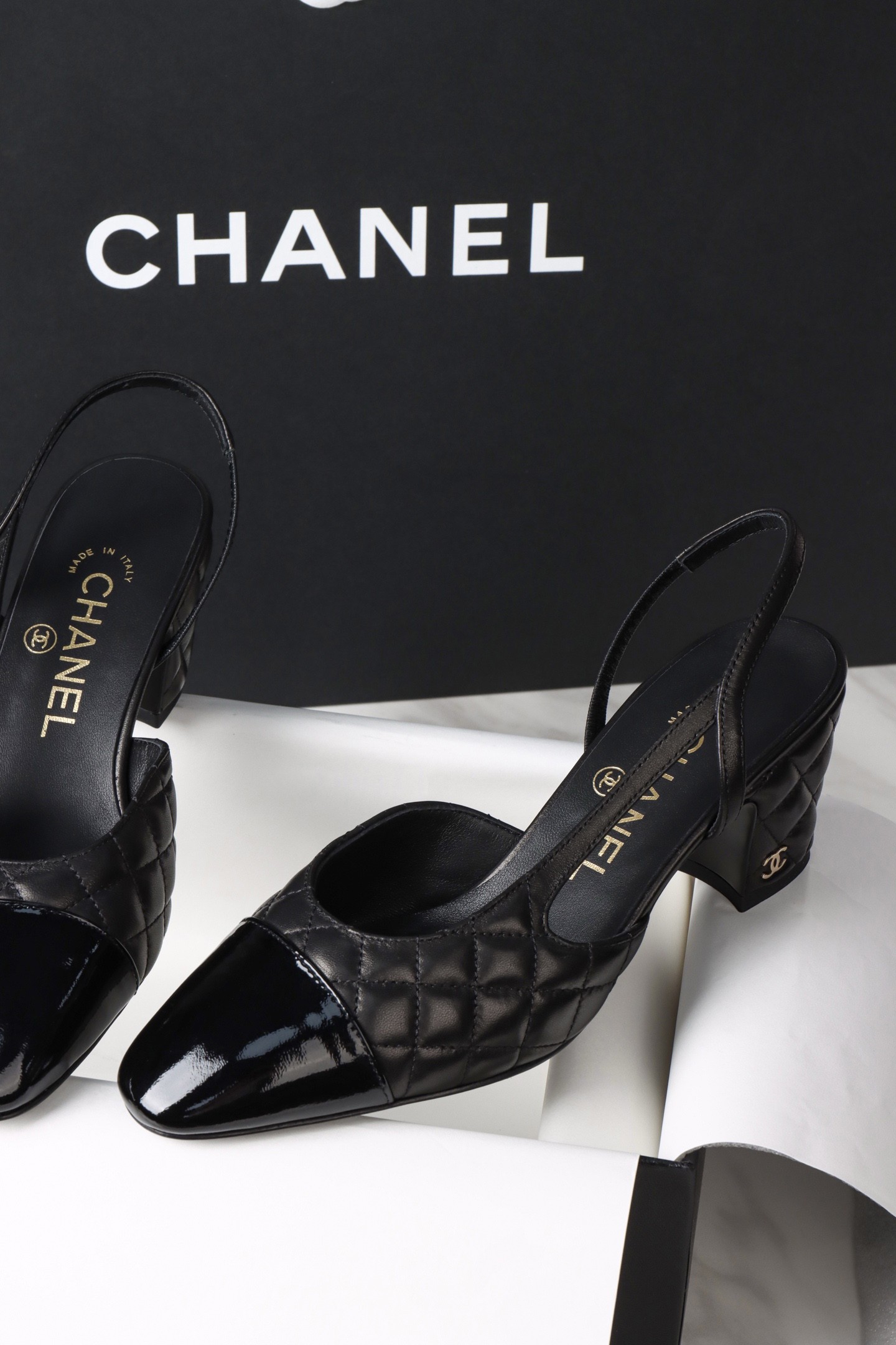 Chanel 25K Slingback High Heel 046