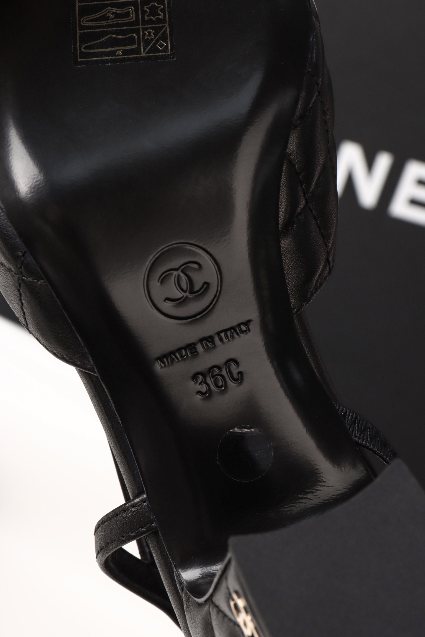 Chanel 25K Slingback High Heel 046