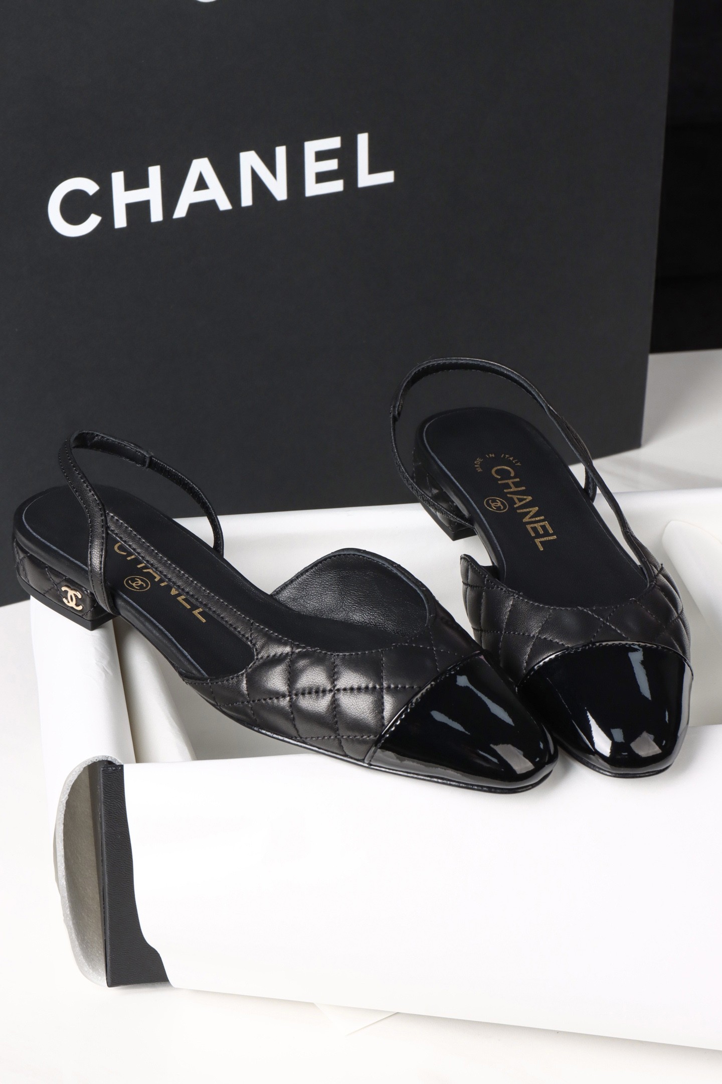 Chanel 25K Slingback Flat 045