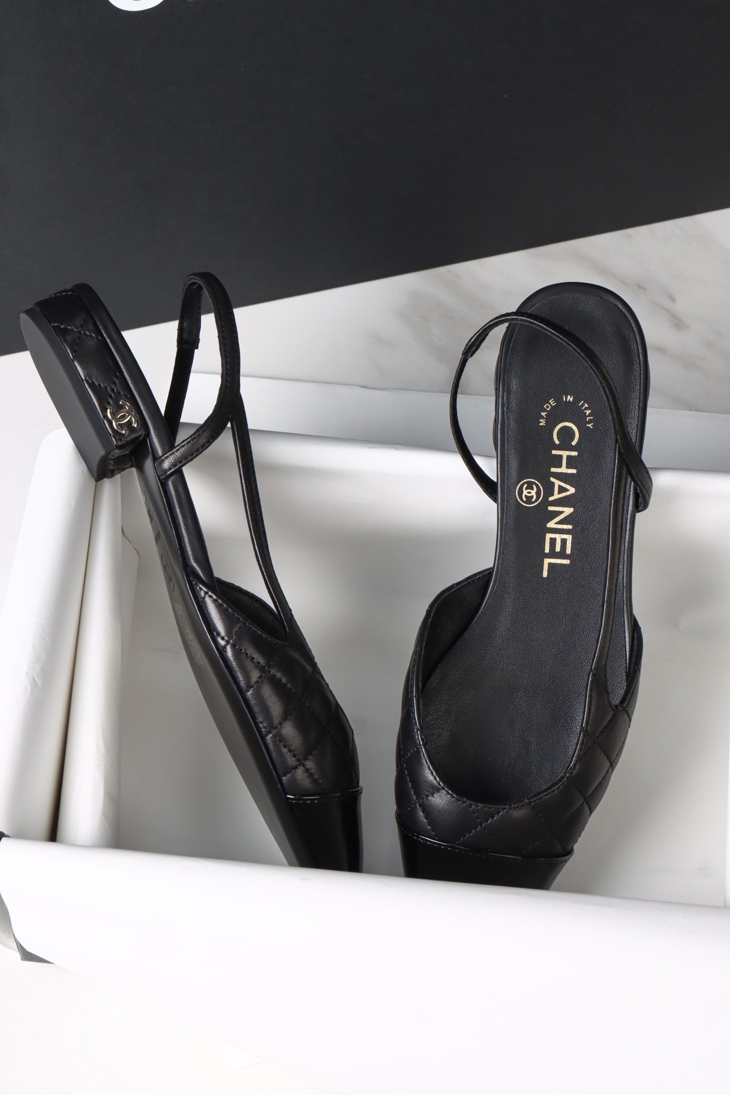 Chanel 25K Slingback Flat 045