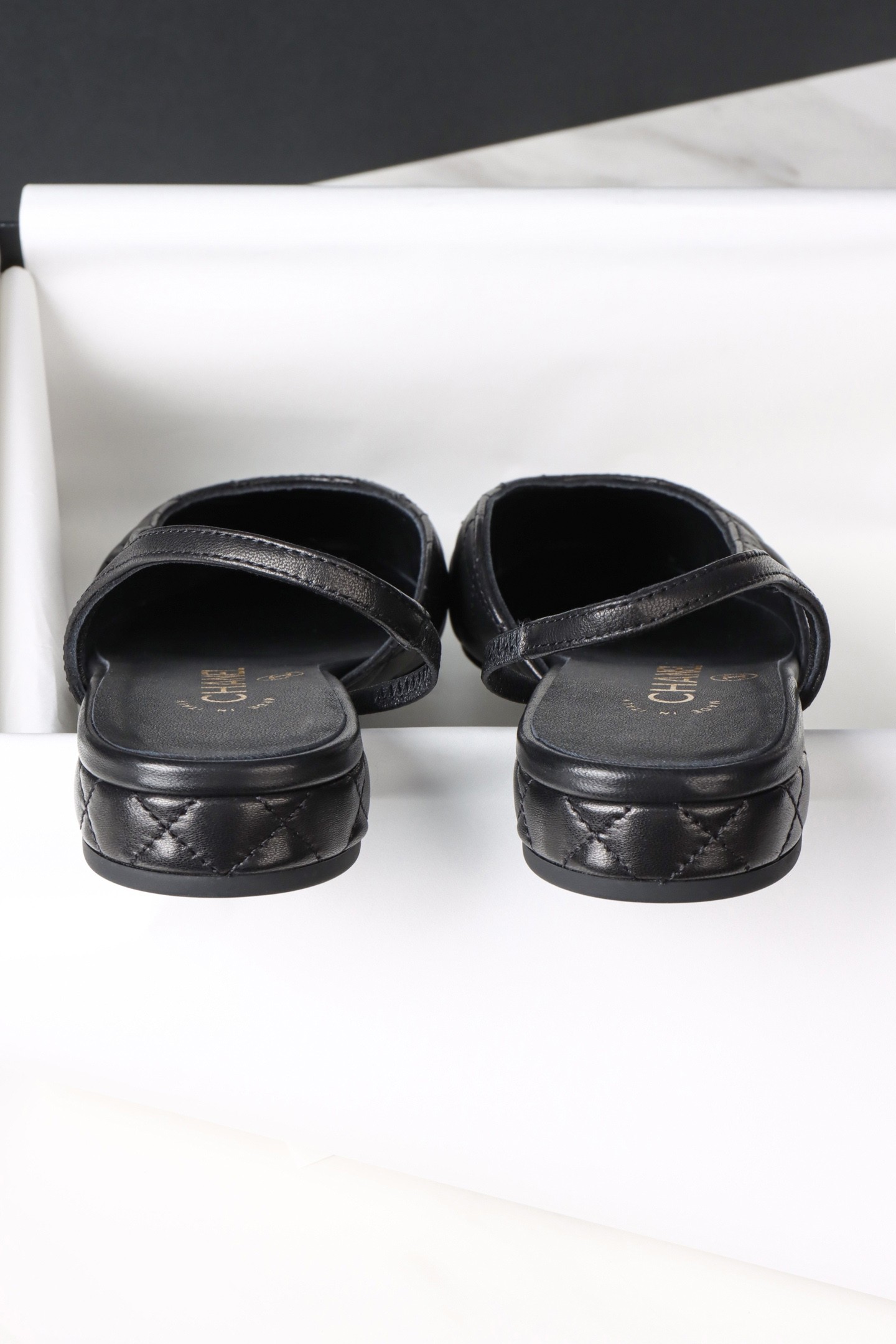 Chanel 25K Slingback Flat 045