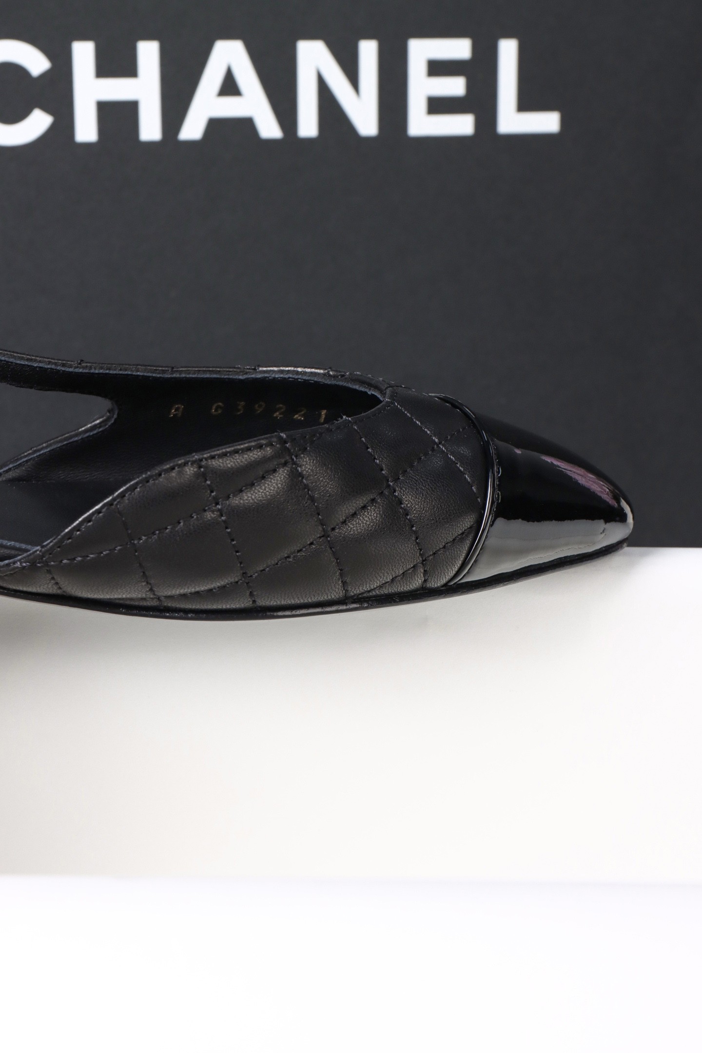Chanel 25K Slingback Flat 045