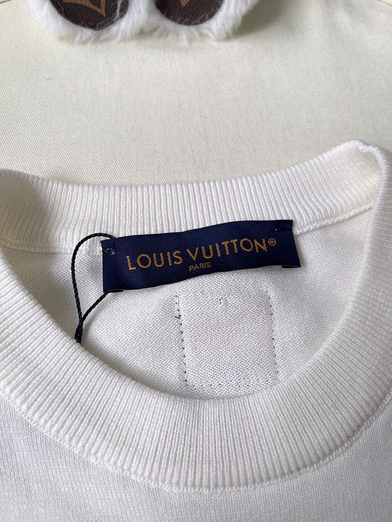 LV T-shirt 073