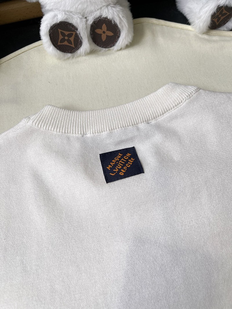LV T-shirt 073