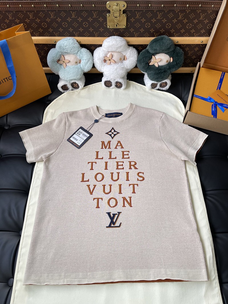LV T-shirt 074