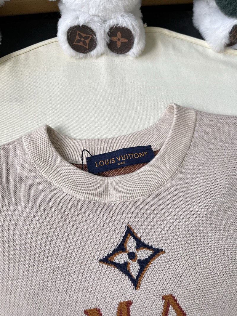LV T-shirt 074