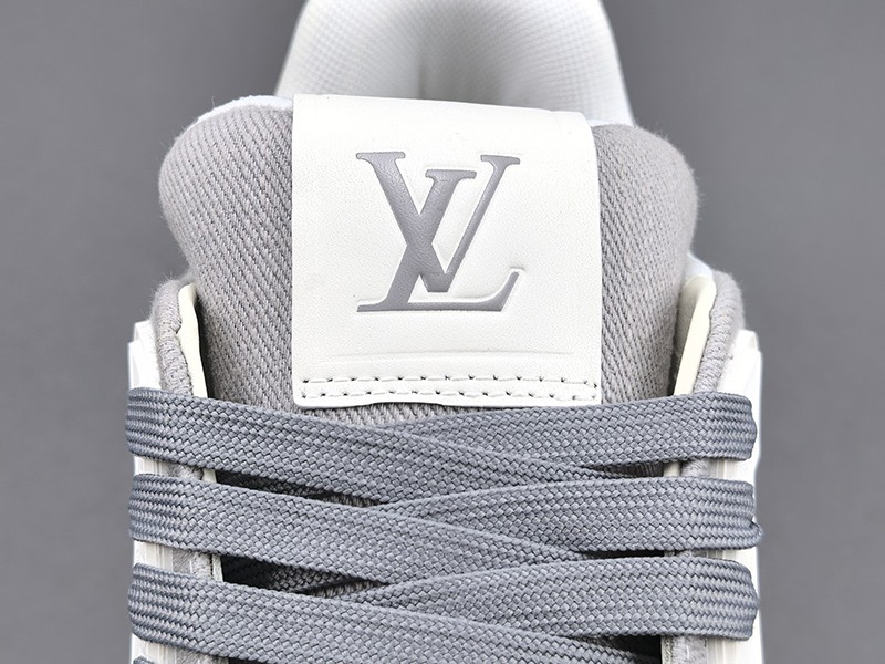 LV Trainer Sneaker 100