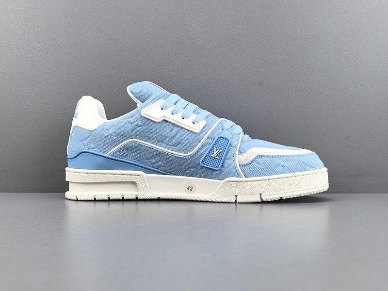 LV Trainer Sneaker 099