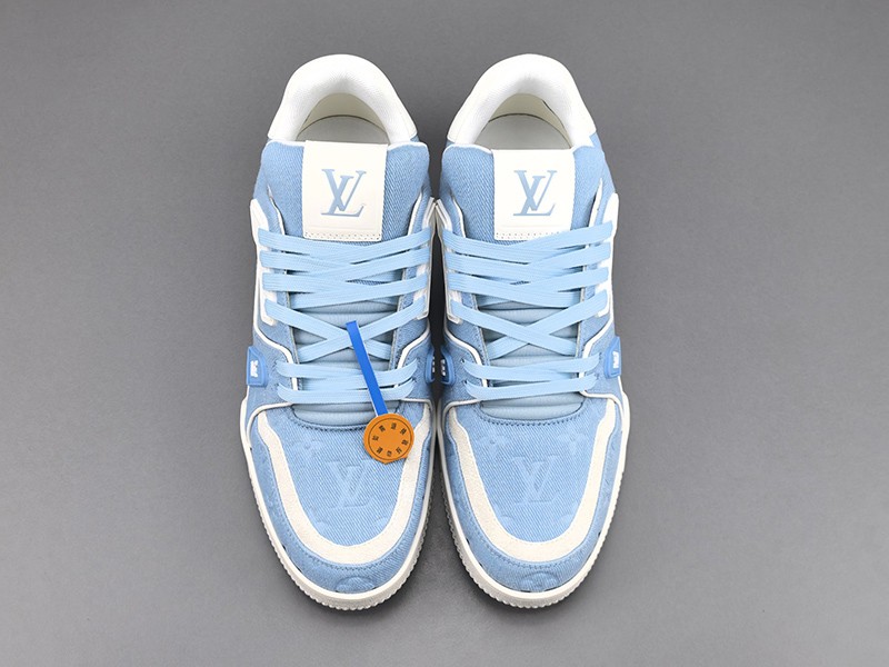 LV Trainer Sneaker 099
