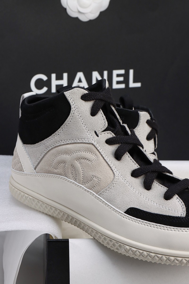Chanel Wmns Shoe 048