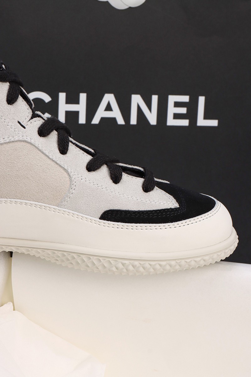 Chanel Wmns Shoe 048