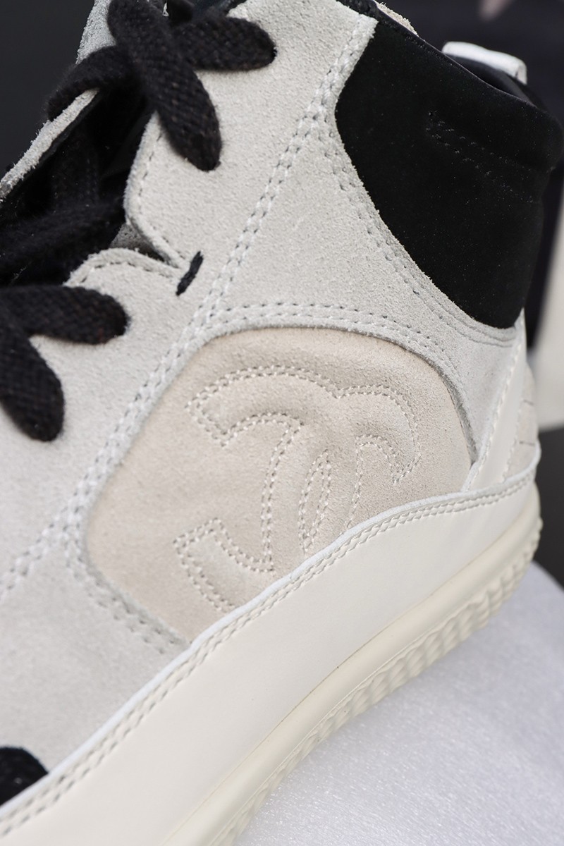 Chanel Wmns Shoe 048