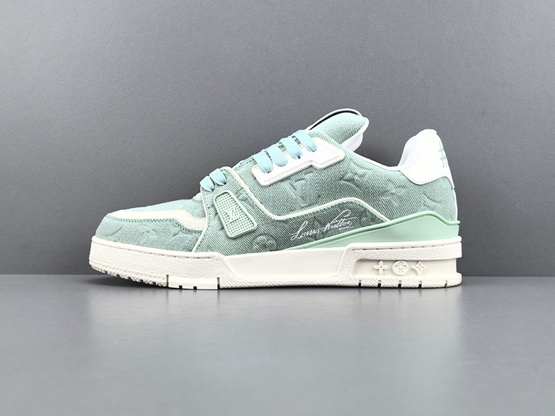 LV Trainer Sneaker 102