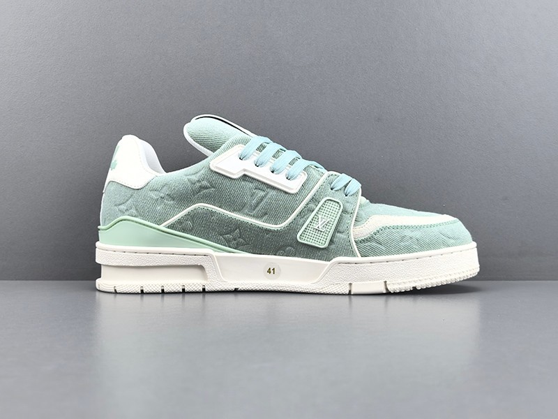 LV Trainer Sneaker 102