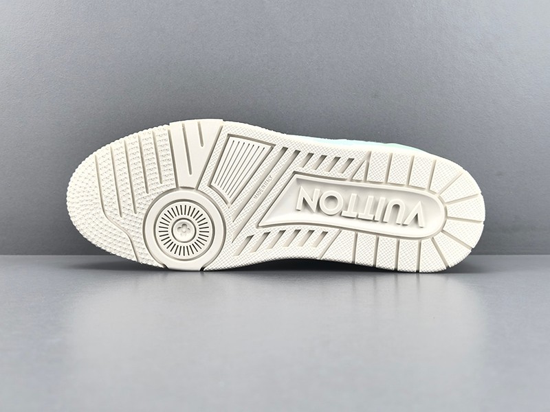LV Trainer Sneaker 102