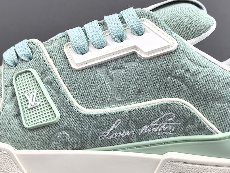 LV Trainer Sneaker 102