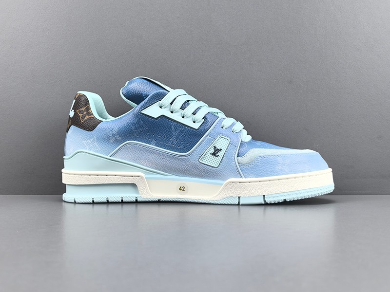 LV Trainer Sneaker 105