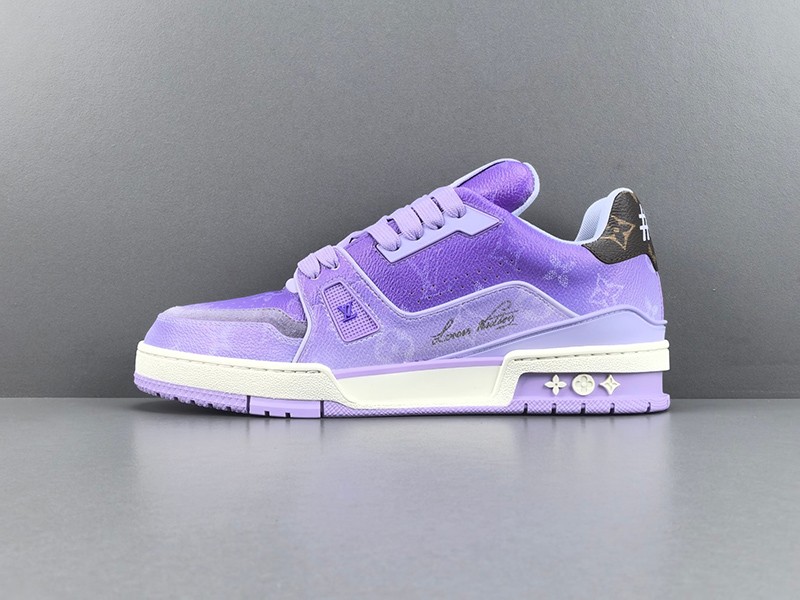 LV Trainer Sneaker 106