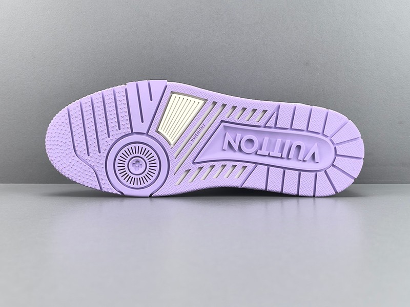 LV Trainer Sneaker 106