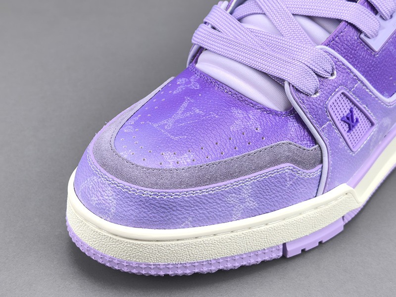 LV Trainer Sneaker 106