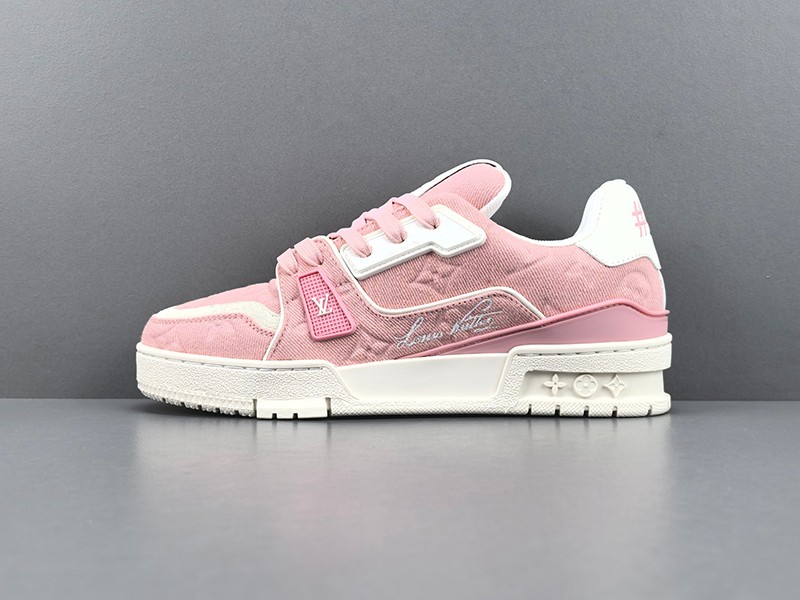 LV Trainer Sneaker 107