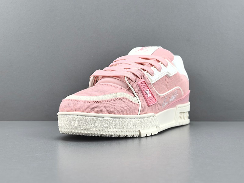 LV Trainer Sneaker 107