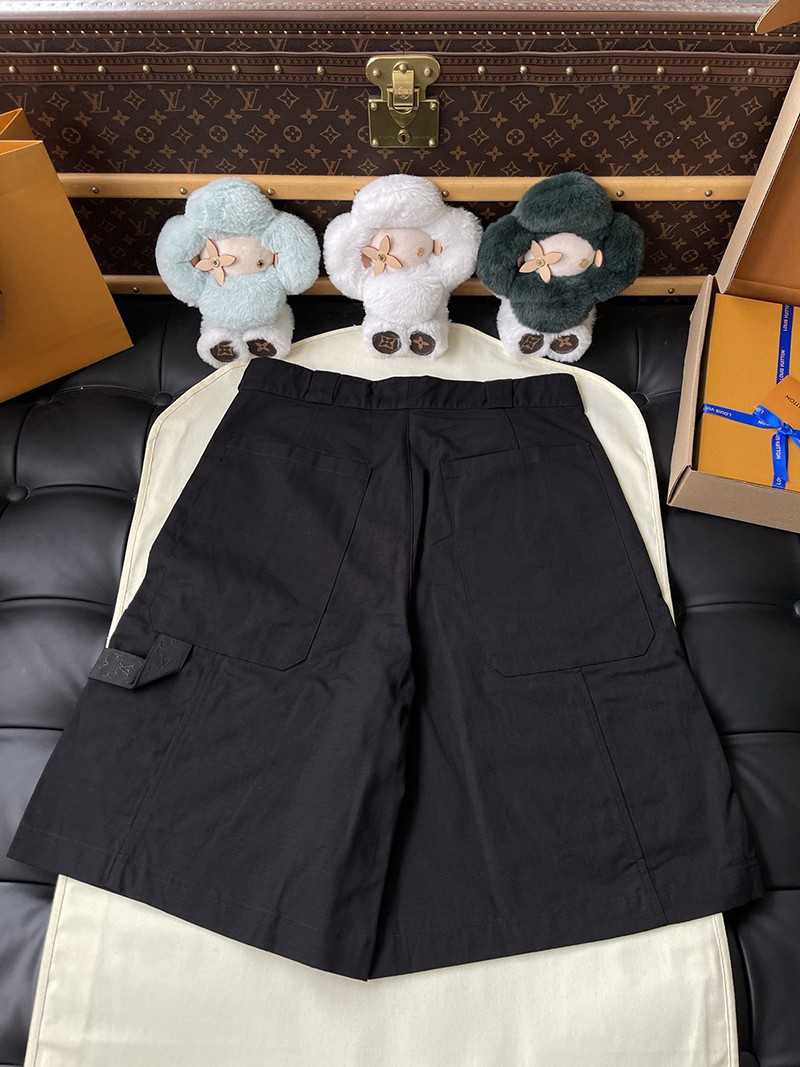 LV Shorts 082
