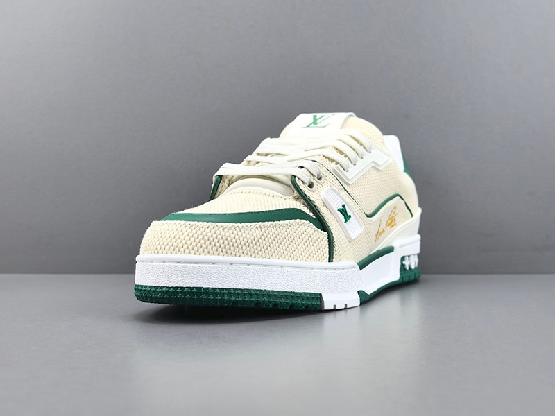 LV Trainer Sneaker 109