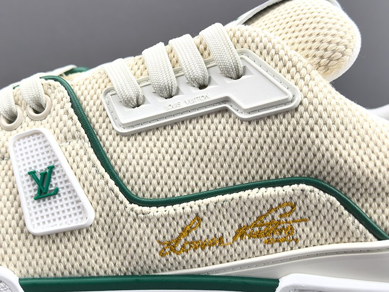 LV Trainer Sneaker 109