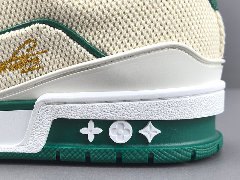 LV Trainer Sneaker 109