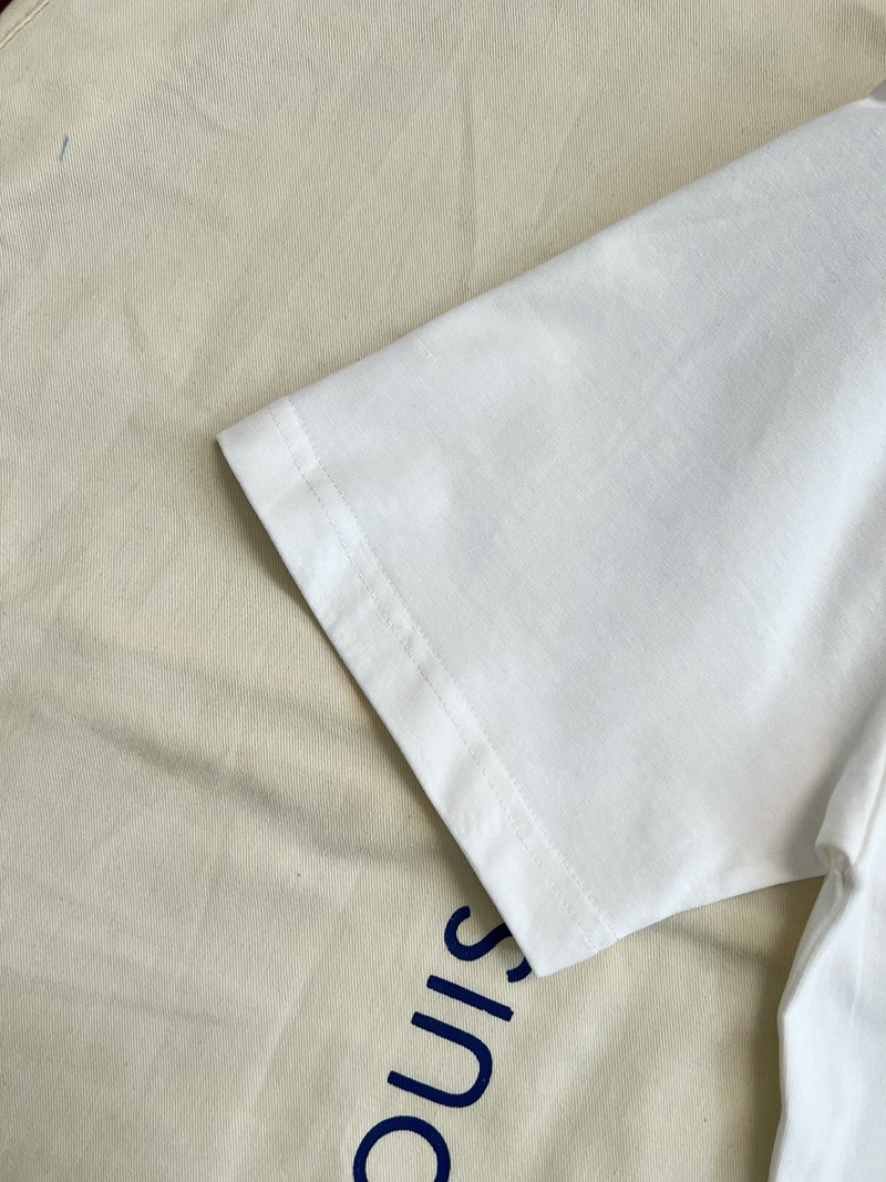 LV T-shirt 084