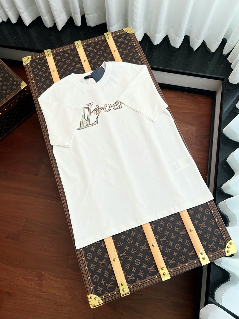 LV T-shirt 084