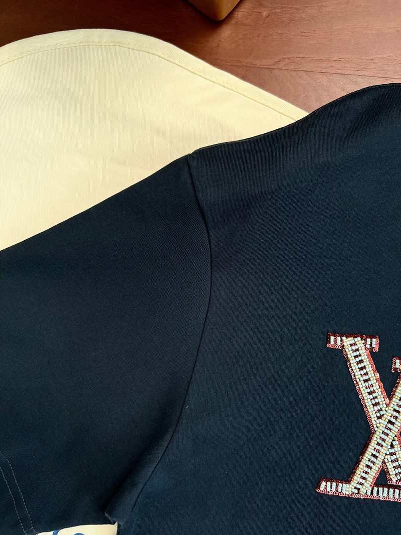 LV T-shirt 083