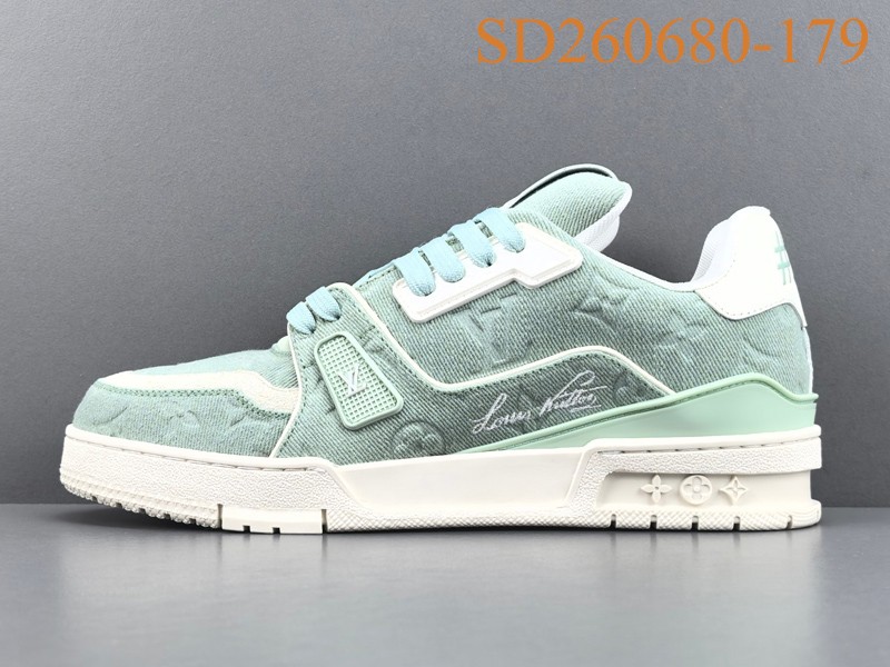 LV Trainer Sneaker 102