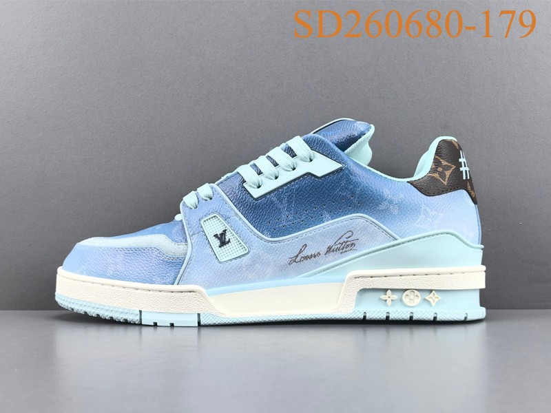 LV Trainer Sneaker 105
