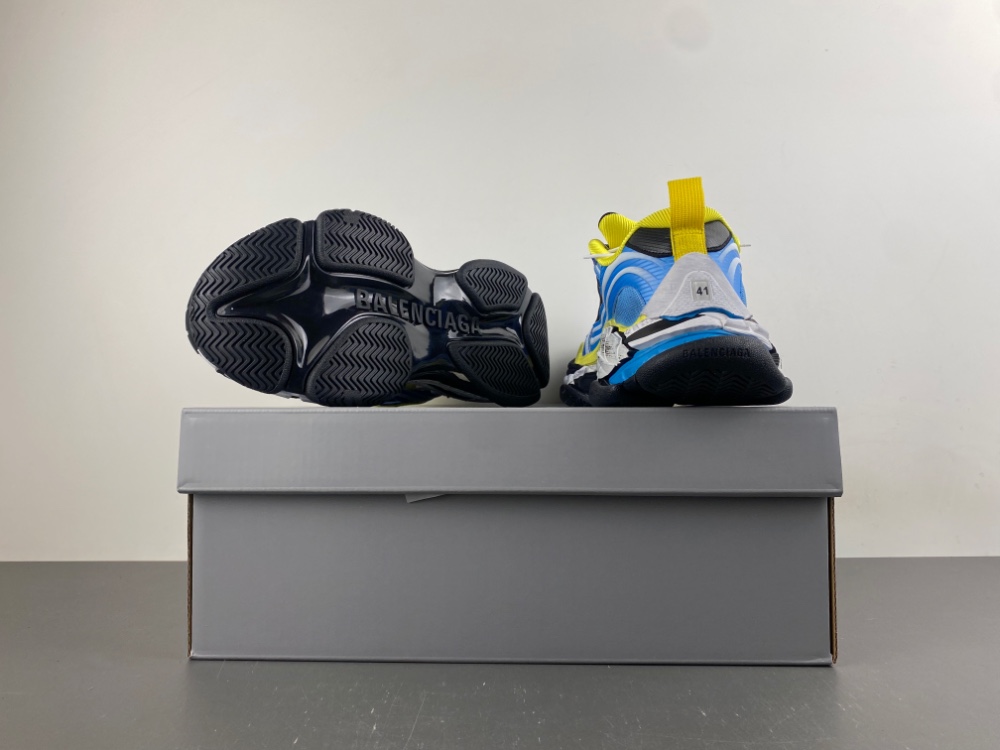 Balenciaga Triple S2 Sneaker 02